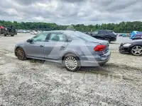 2016 Volkswagen Passat photo