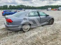 2016 Volkswagen Passat photo