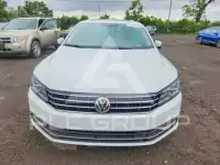2016 Volkswagen Passat фото