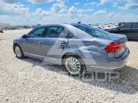 2016 Volkswagen Passat photo