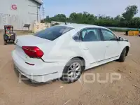 2016 Volkswagen Passat photo