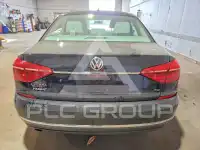 2016 Volkswagen Passat photo