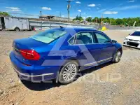 2016 Volkswagen Passat фото