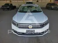 2016 Volkswagen Passat фото