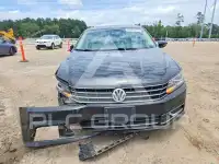 2016 Volkswagen Passat фото