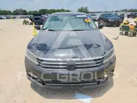 2016 Volkswagen Passat photo