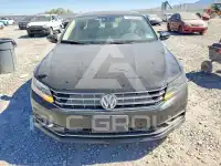 2016 Volkswagen Passat photo