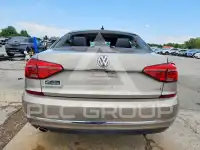 2016 Volkswagen Passat фото