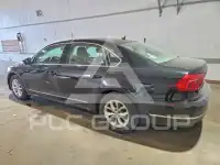 2016 Volkswagen Passat photo