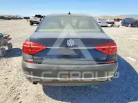 2016 Volkswagen Passat photo