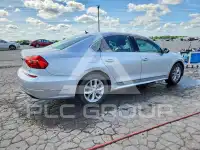 2016 Volkswagen Passat фото