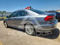 2016 Volkswagen Passat photo