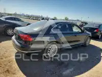 2016 Volkswagen Passat photo