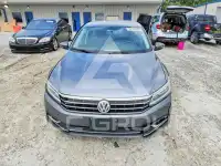 2016 Volkswagen Passat photo