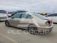 2016 Volkswagen Passat фото