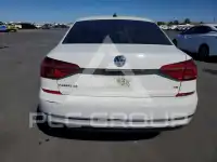 2016 Volkswagen Passat photo