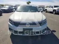 2016 Volkswagen Passat photo