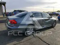 2016 Volkswagen Passat photo