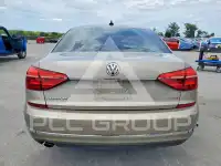 2016 Volkswagen Passat фото
