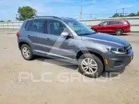 2016 Volkswagen Tiguan photo