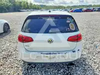 2016 Volkswagen GTI photo
