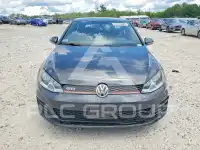2016 Volkswagen GTI photo