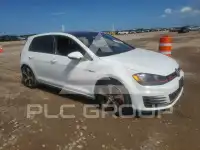 2016 Volkswagen GTI photo