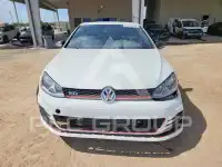 2016 Volkswagen GTI photo