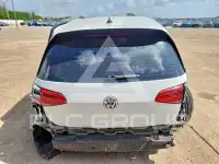 2016 Volkswagen GTI photo