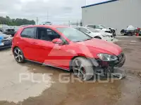 2016 Volkswagen GTI фото