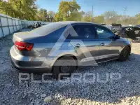 2016 Volkswagen Jetta фото