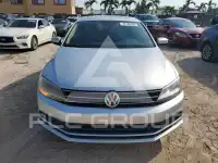 2016 Volkswagen Jetta photo