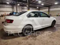 2016 Volkswagen Jetta photo