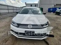2016 Volkswagen Jetta фото