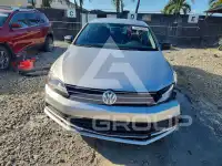 2016 Volkswagen Jetta фото