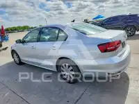 2016 Volkswagen Jetta фото