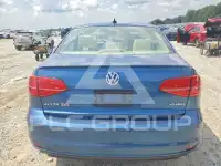 2016 Volkswagen Jetta photo