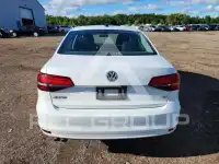2016 Volkswagen Jetta photo