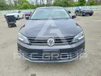 2016 Volkswagen Jetta фото