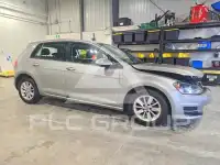2016 Volkswagen GOLF photo