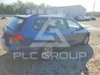 2016 Volkswagen GOLF photo