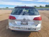 2016 Volkswagen GOLF photo