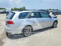 2016 Volkswagen GOLF photo