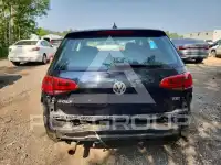 2016 Volkswagen GOLF photo