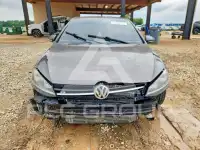 2016 Volkswagen GOLF photo