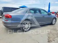 2016 Volkswagen Passat фото