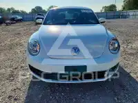 2016 Volkswagen BEETLE photo