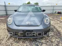 2016 Volkswagen BEETLE фото