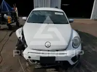 2016 Volkswagen BEETLE photo