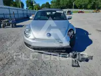 2016 Volkswagen BEETLE фото